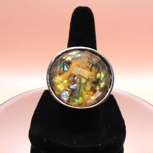 VTG Mother of Pearl Style Resin Lucite Encased Silver Tone Sz. 7.5